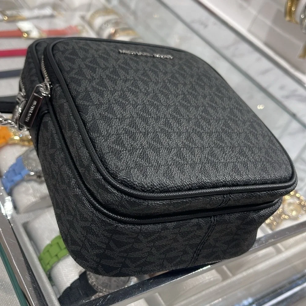 MICHAEL KORS Jet Set Trav Md Logo Crossbody Flight NS Black/Silver NWT Messenger